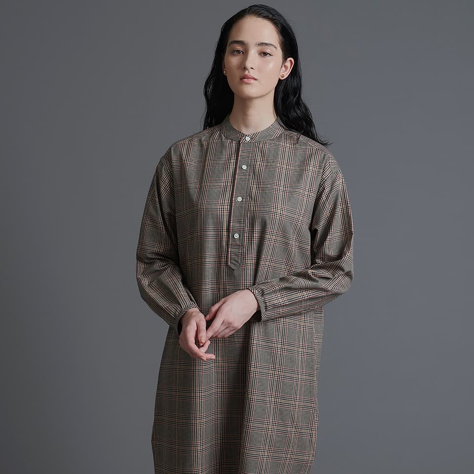 BAND COLLAR ONE-PIECE
