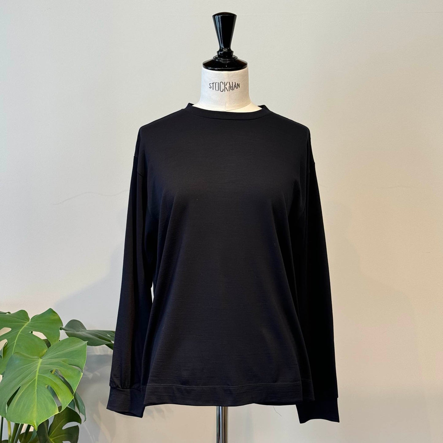 WHASHABLE WOOL CREW NECK