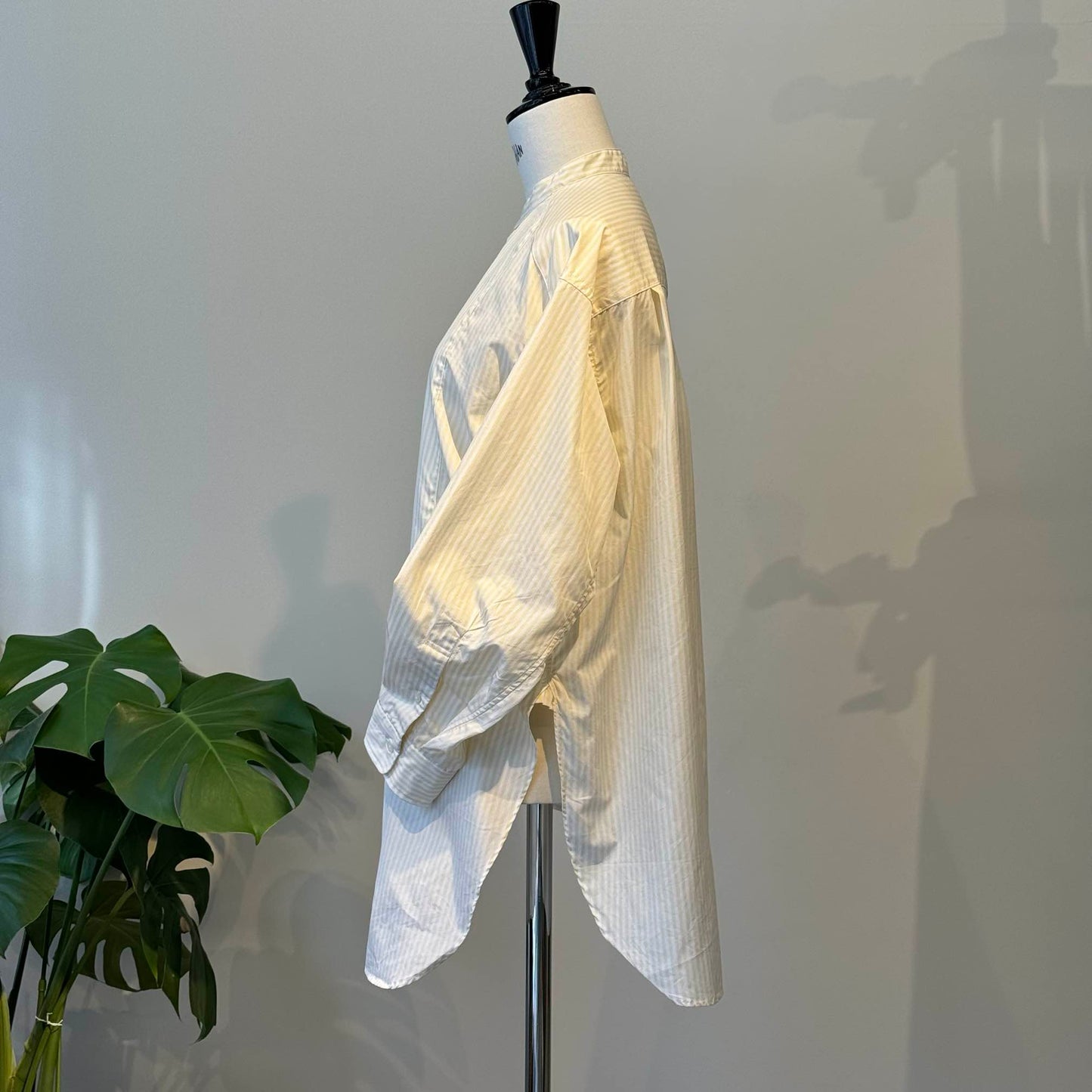 BAND COLLAR SHIRT by ALUMO