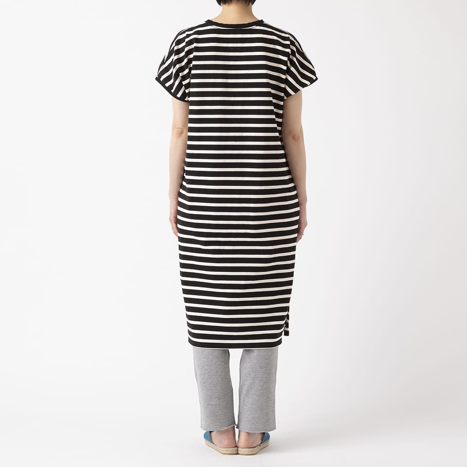 HALF SLEEVE CREW NECK BORDER ONE-PIECE